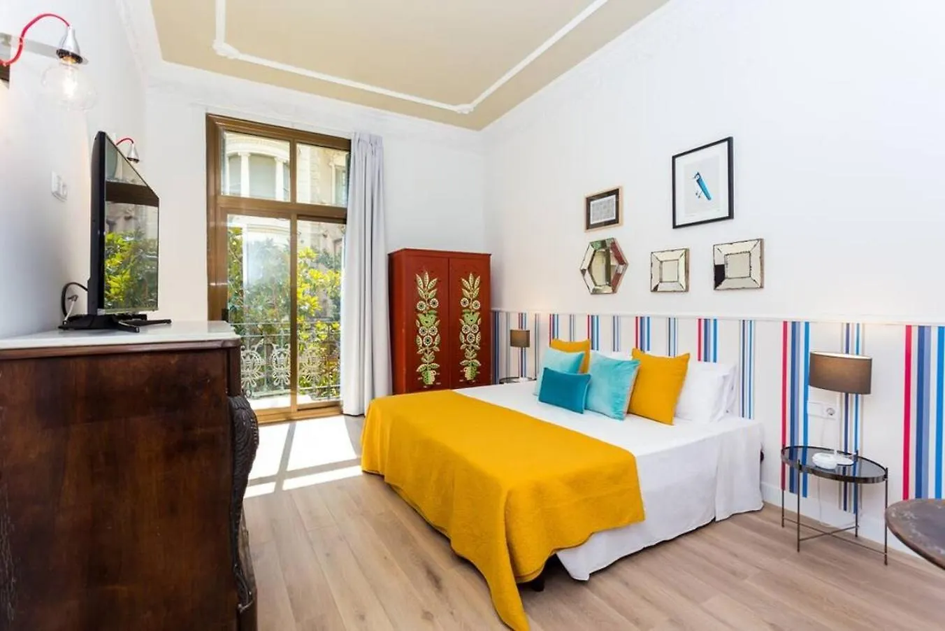 Luxury 4Bdr In Gracia Apartment Barcelona